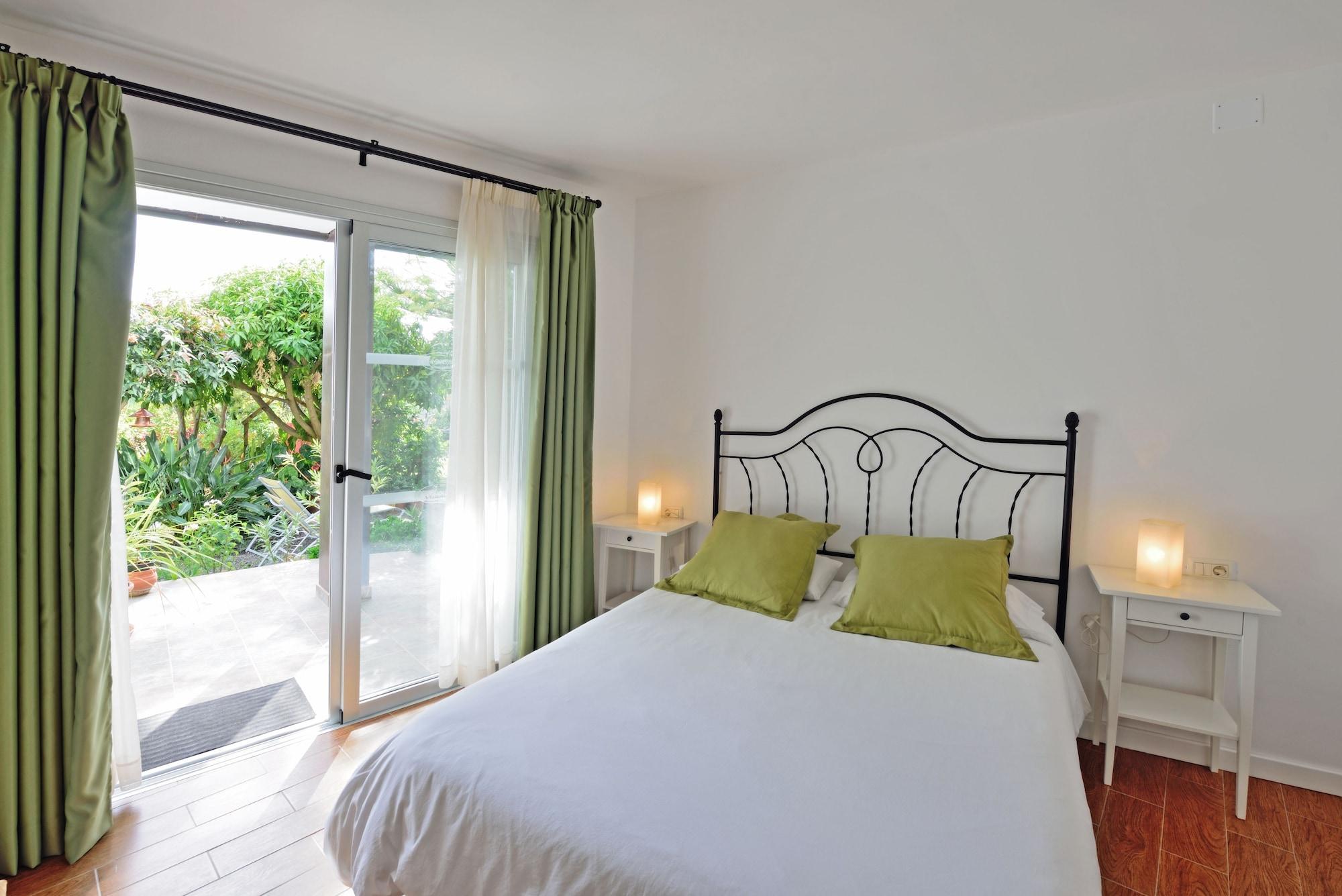 Apartamentos Adjovimar Los Llanos De Aridane Luaran gambar
