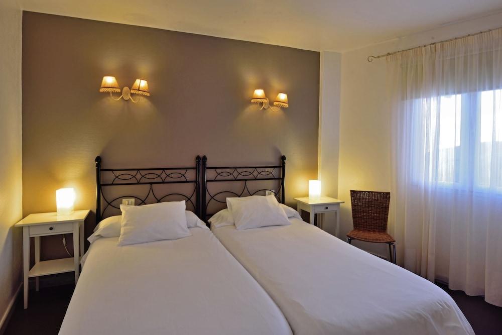 Apartamentos Adjovimar Los Llanos De Aridane Luaran gambar