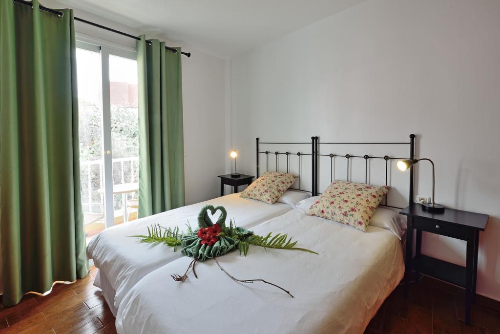 Apartamentos Adjovimar Los Llanos De Aridane Luaran gambar