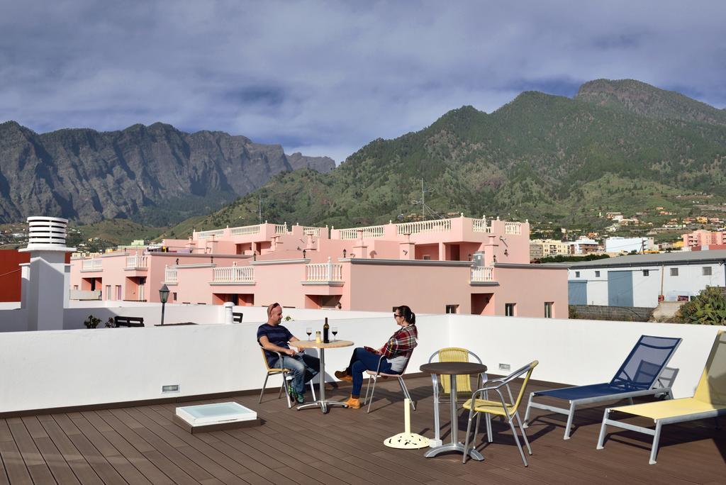 Apartamentos Adjovimar Los Llanos De Aridane Luaran gambar