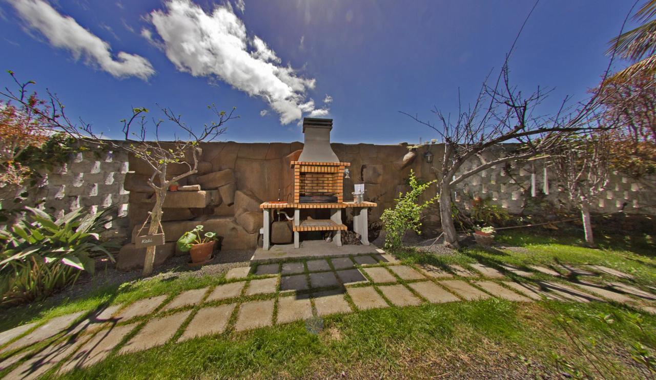 Apartamentos Adjovimar Los Llanos De Aridane Luaran gambar