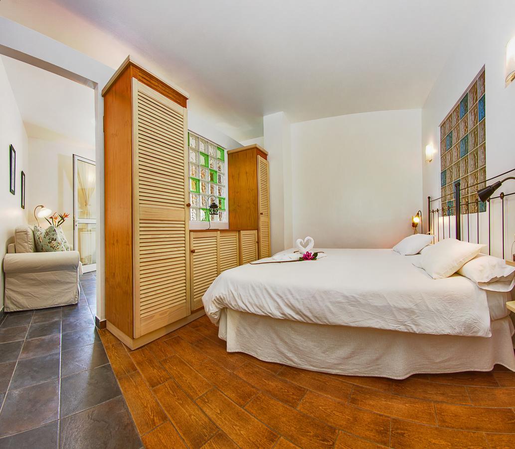 Apartamentos Adjovimar Los Llanos De Aridane Luaran gambar